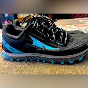 ALTRA Gaiter Trap lightweight zero drop running and trail shoes. Size9 W